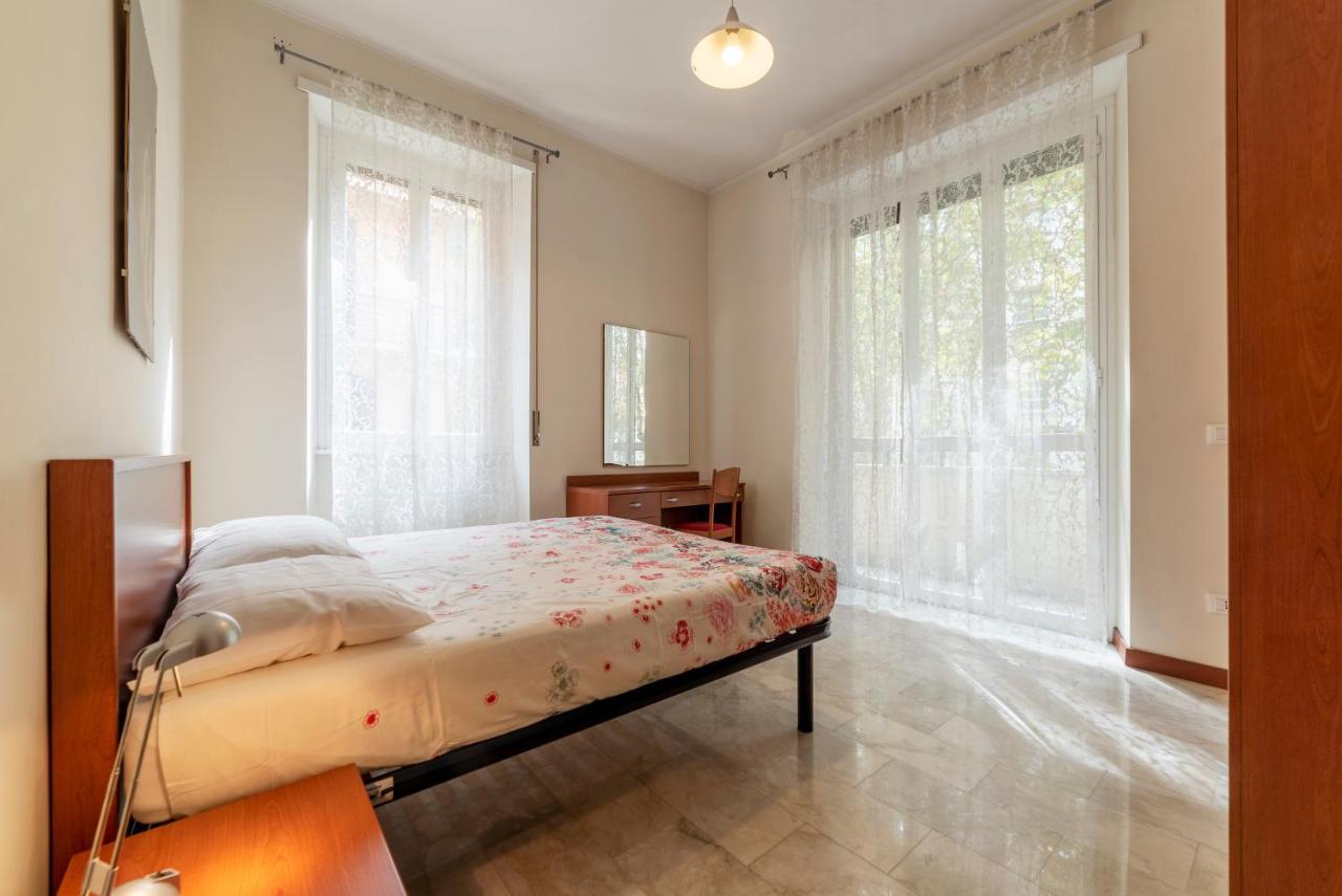 Piazza Re Di Roma Apartment Екстер'єр фото